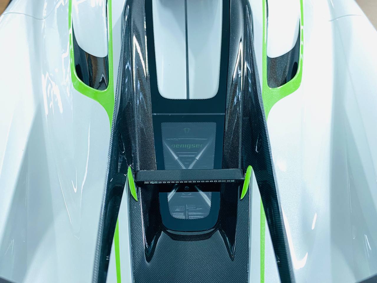 1/8 Resin Model FrontiArt Koenigsegg Jesko - Crystal White - Limited 100 pcs