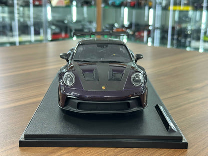 1/18 Diecast Porsche 911 (992) GT3 RS 2024 in Purple by Solido