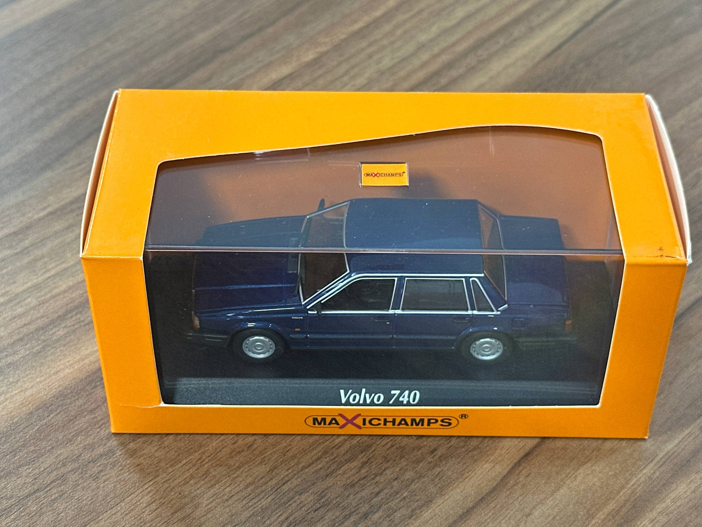 1/43 Diecast Maxichamps Volvo 740 1986 Dark Blue Metallic