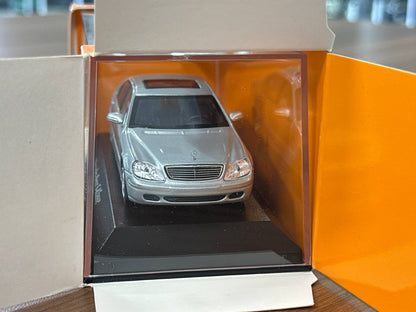 1/43 Diecast Maxichamps Mercedes - Benz S-Class (W220) 1998 in Silver Metallic