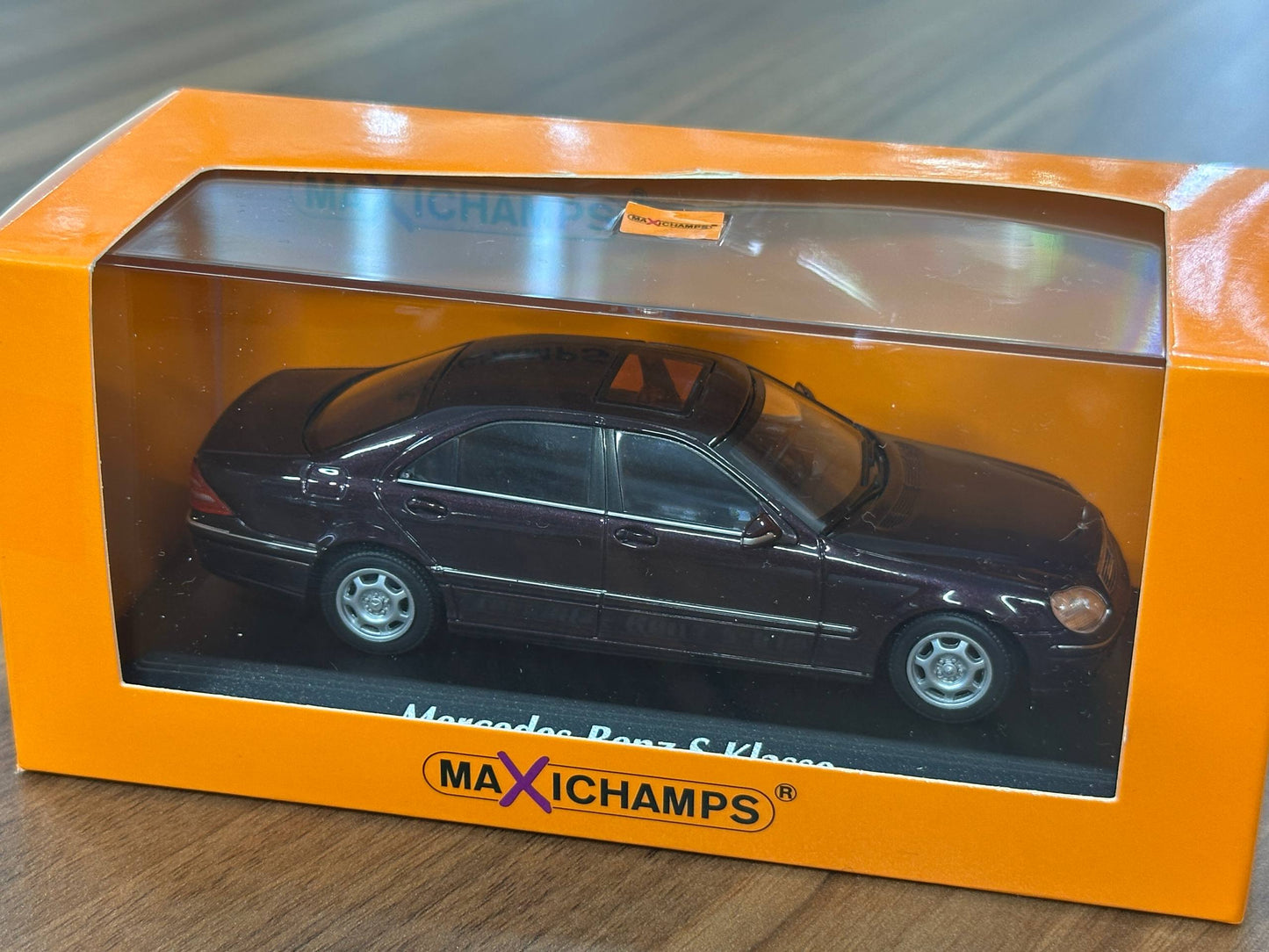 1/43 Diecast Maxichamps Mercedes Benz S-Class (W220) 1998 in Red Metallic