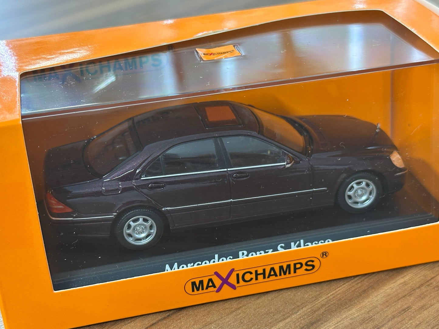 1/43 Diecast Maxichamps Mercedes Benz S-Class (W220) 1998 in Red Metallic