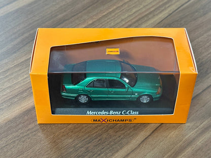 1/43 Diecast Maxichamps Mercedes Benz C-Class 1997 in Green Metallic