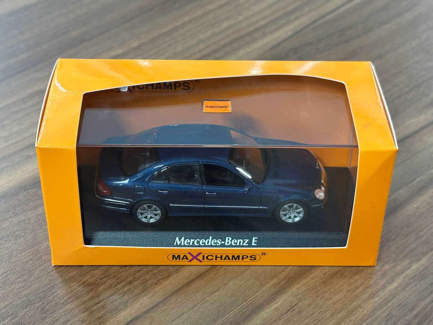 1/43 Diecast Maxichamps Mercedes Benz E-Class 2006 in Blue Metallic