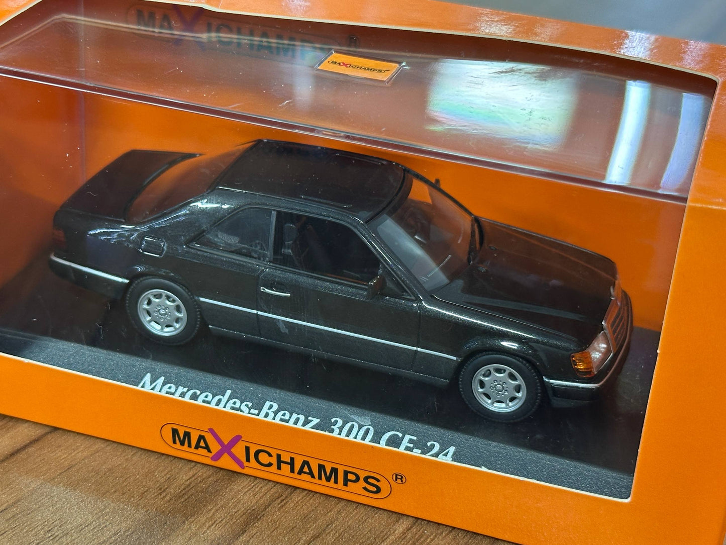 1/43 Diecast Maxichamps Mercedes Benz 300 CE-24 1991 in Black Metallic