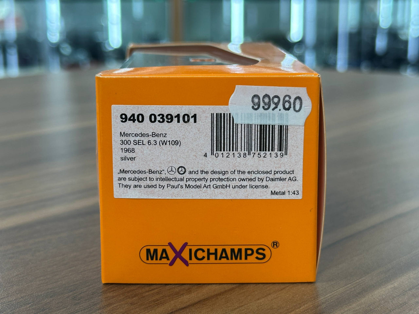 1/43 Diecast Maxichamps Mercedes Benz 300 SEL 6.3 (W109) 1968  Silver