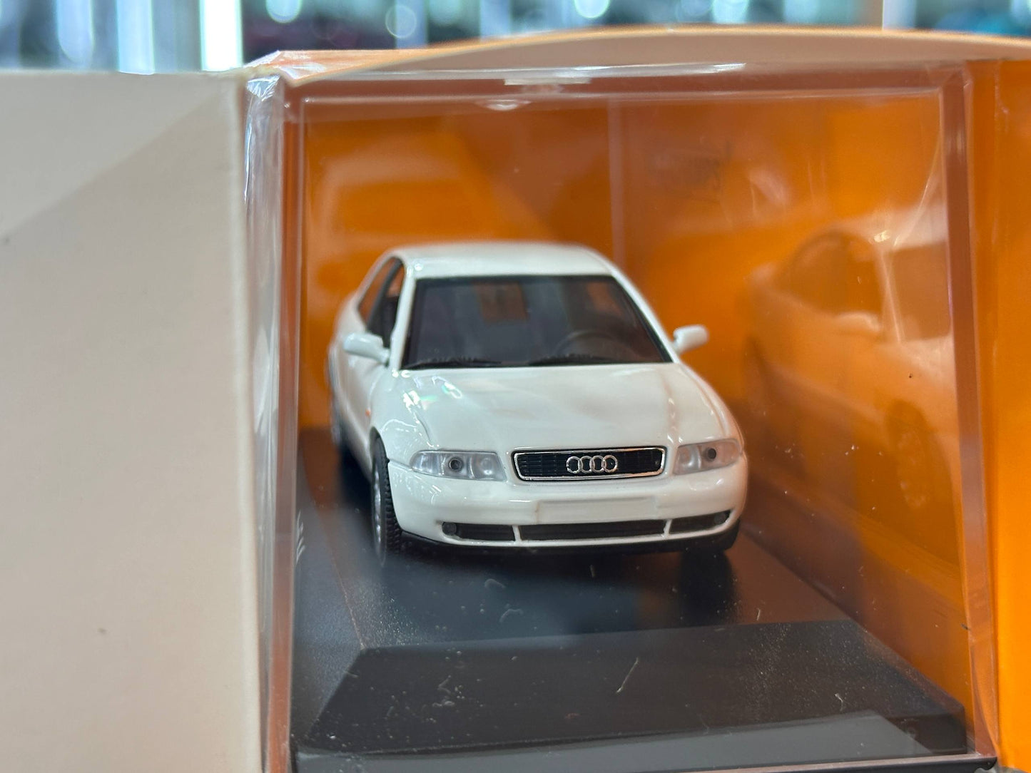 1/43 Diecast Maxichamps Audi A4 1995 in White