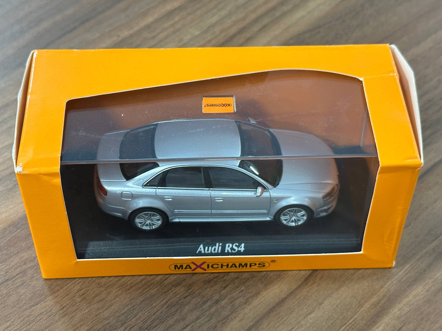 1/43 Diecast Maxichamps Audi RS4 2004 in Silver Metallic