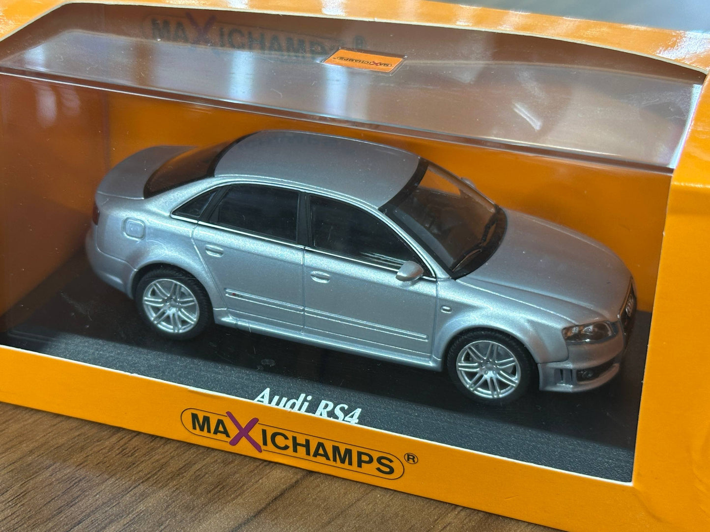1/43 Diecast Maxichamps Audi RS4 2004 in Silver Metallic