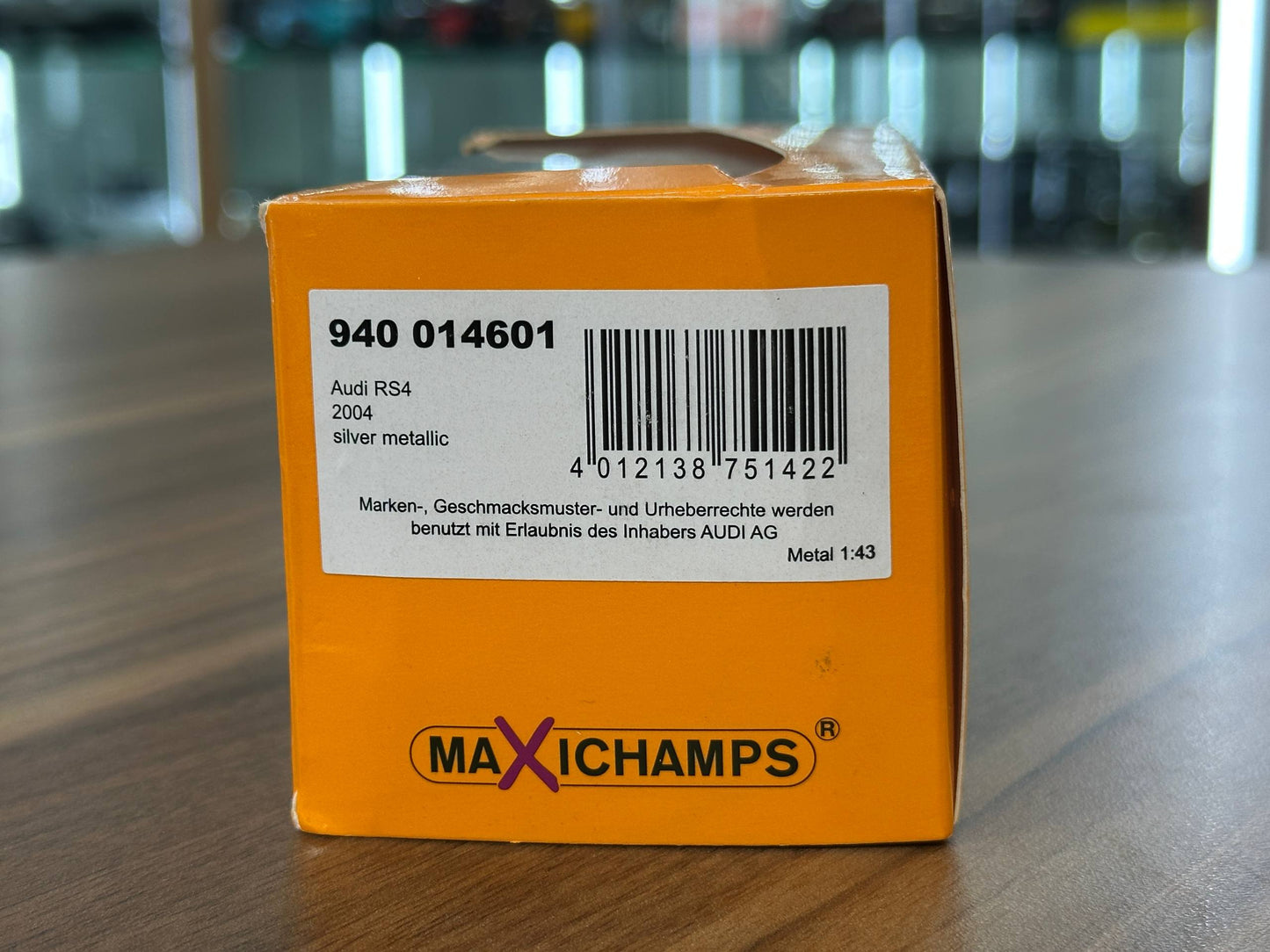 1/43 Diecast Maxichamps Audi RS4 2004 in Silver Metallic