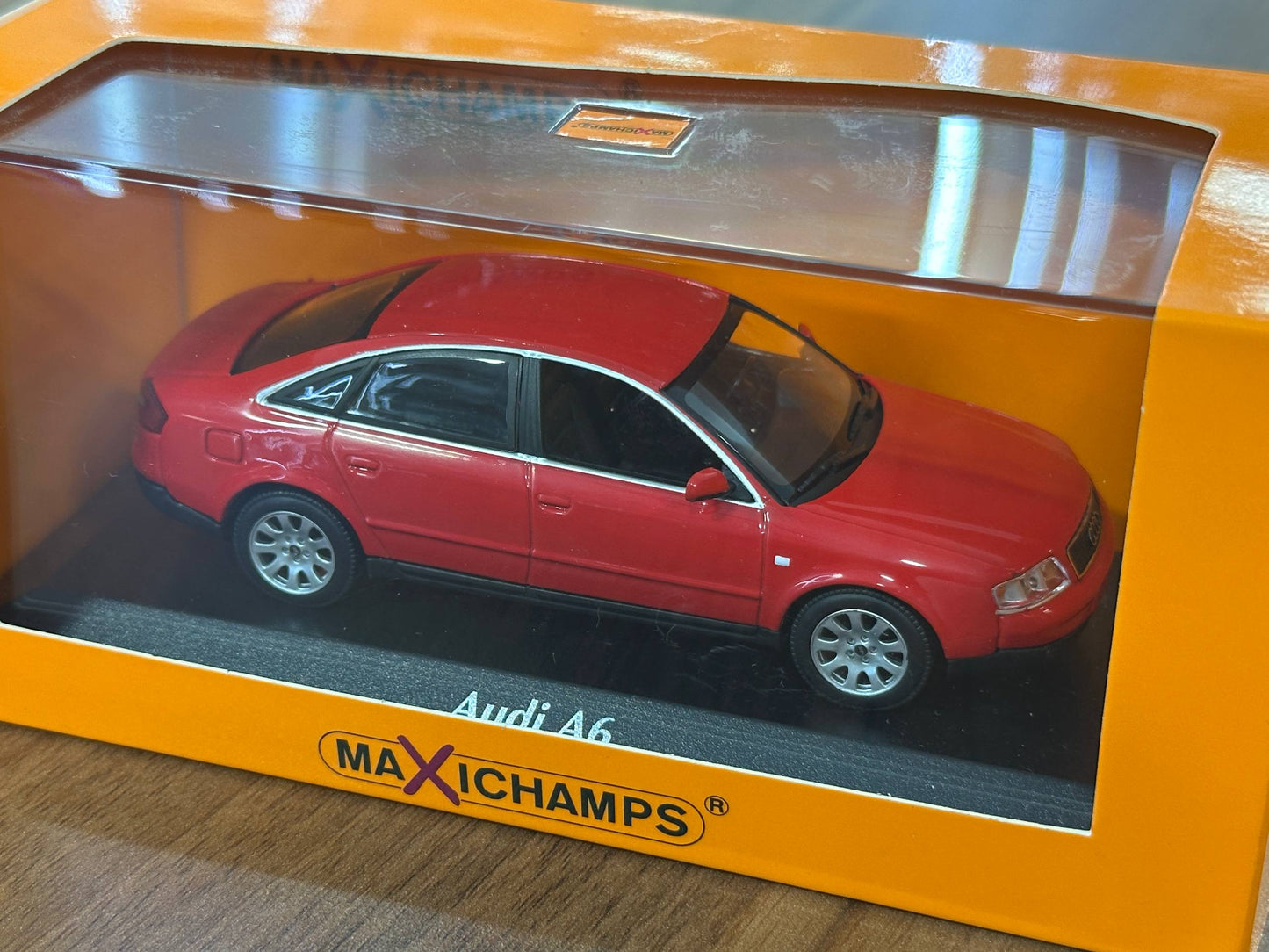 1/43 Diecast Maxichamps Audi A6 1997 in Red