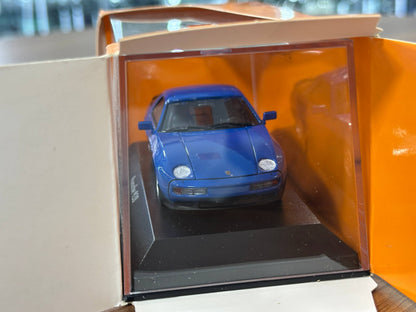 1/43 Diecast Maxichamps  Porsche 928 1979 in Blue