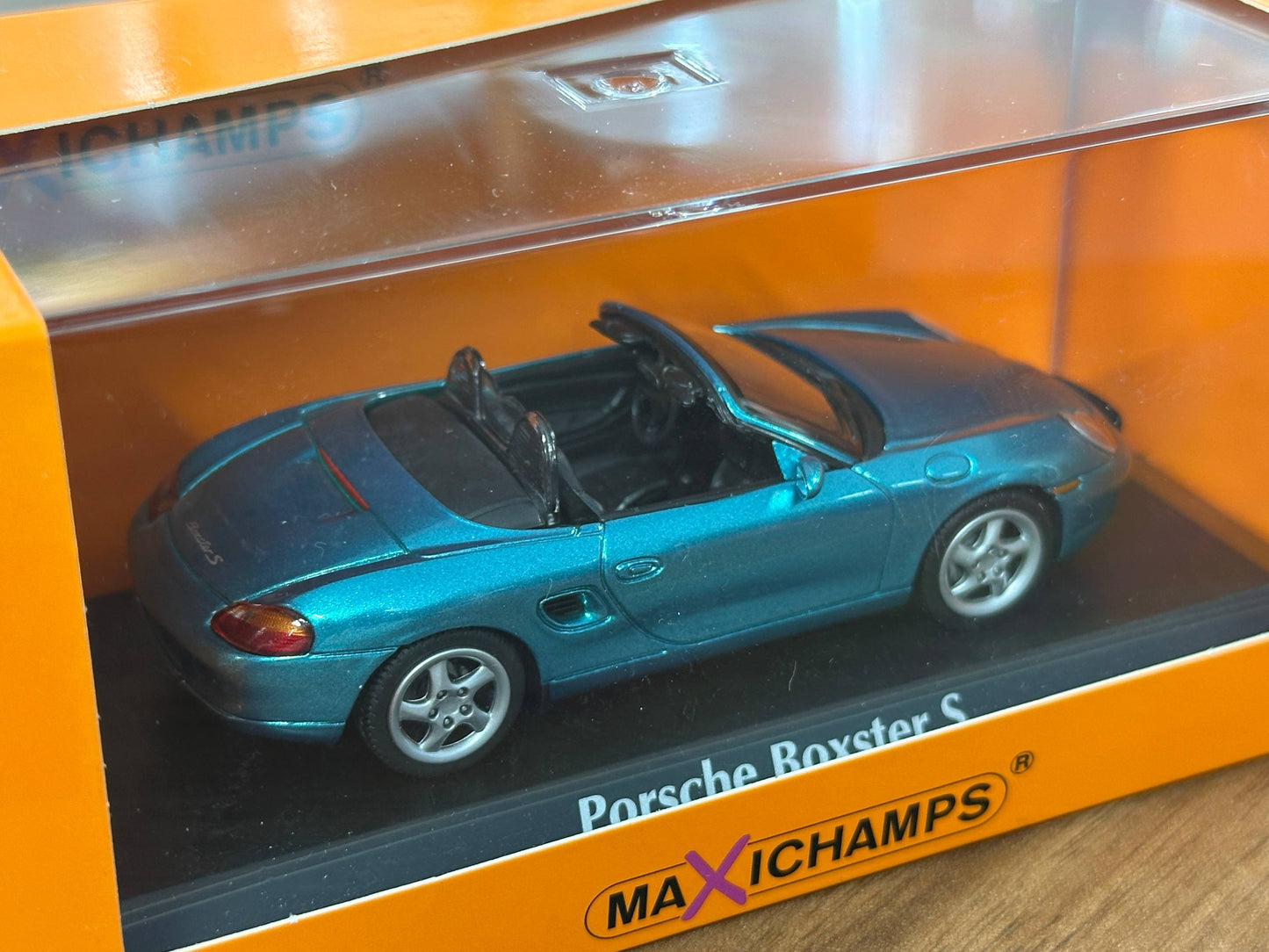 1/43 Diecast Maxichamps Porsche Boxster S 1999 in Turquoise Metallic