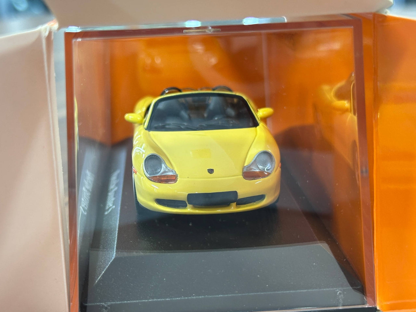1/43 Diecast Maxichamps Porsche Boxster S 1999 in Yellow
