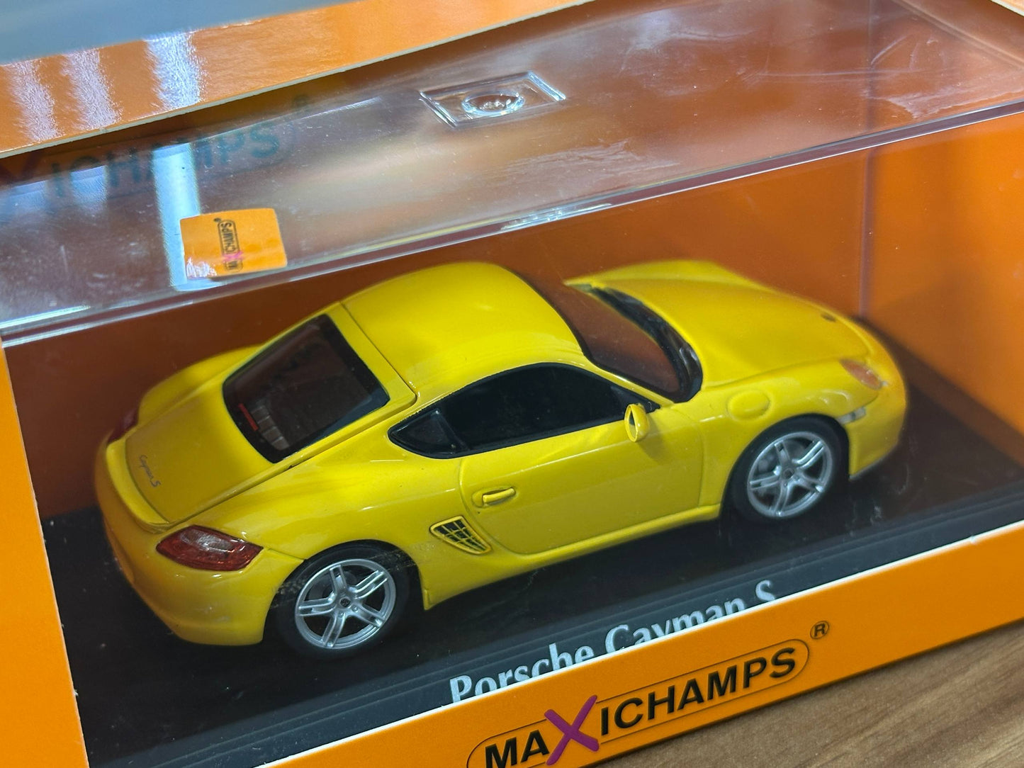 1/43 Diecast Maxichamps Porsche Cayman S 2005 in Yellow