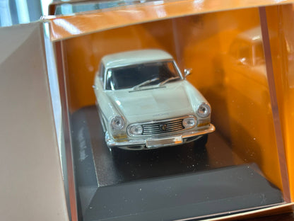 1/43 Diecast Maxichamps Peugeot 404 Coupe 1962 in White