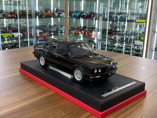 1/18 Resin Auto Barn BMW M5 E28 1986 Black Limited - 60 pcs