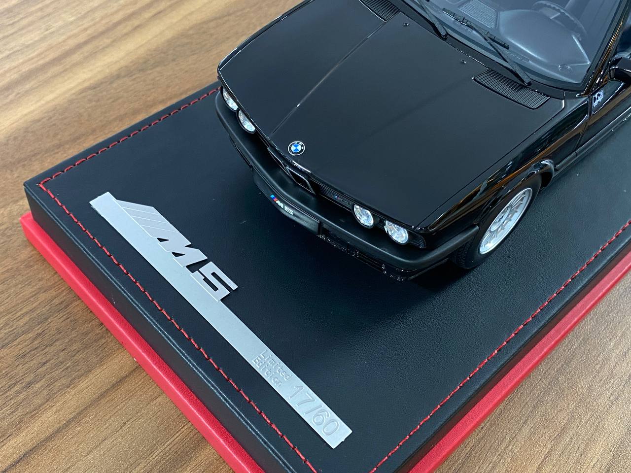 1/18 Resin Auto Barn BMW M5 E28 1986 Black Limited - 60 pcs