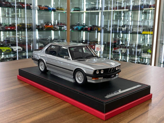 1/18 Resin Auto Barn BMW M5 E28 1986 Silver  Limited - 60 pcs