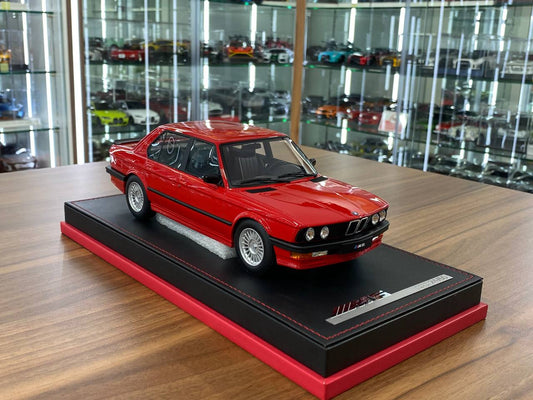 1/18 Resin Auto Barn BMW M5 E28 1986 Red Limited - 60 pcs