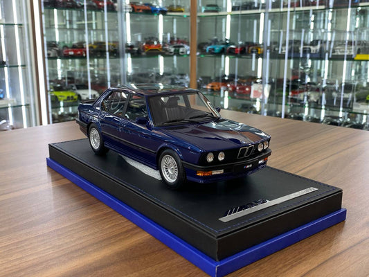 1/18 Resin Auto Barn  BMW M5 E28 1986 Blue  Limited - 60 pcs