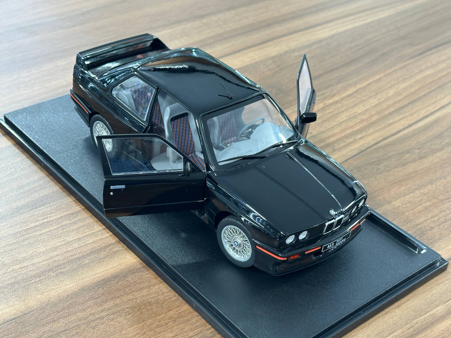 1/18 Diecast Solido BMW M3 E30 Sport EVO 1990 in Black