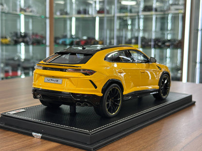 1/18 Resin Lamborghini URUS – MR Collection Model (Special Made, Yellow Gold)