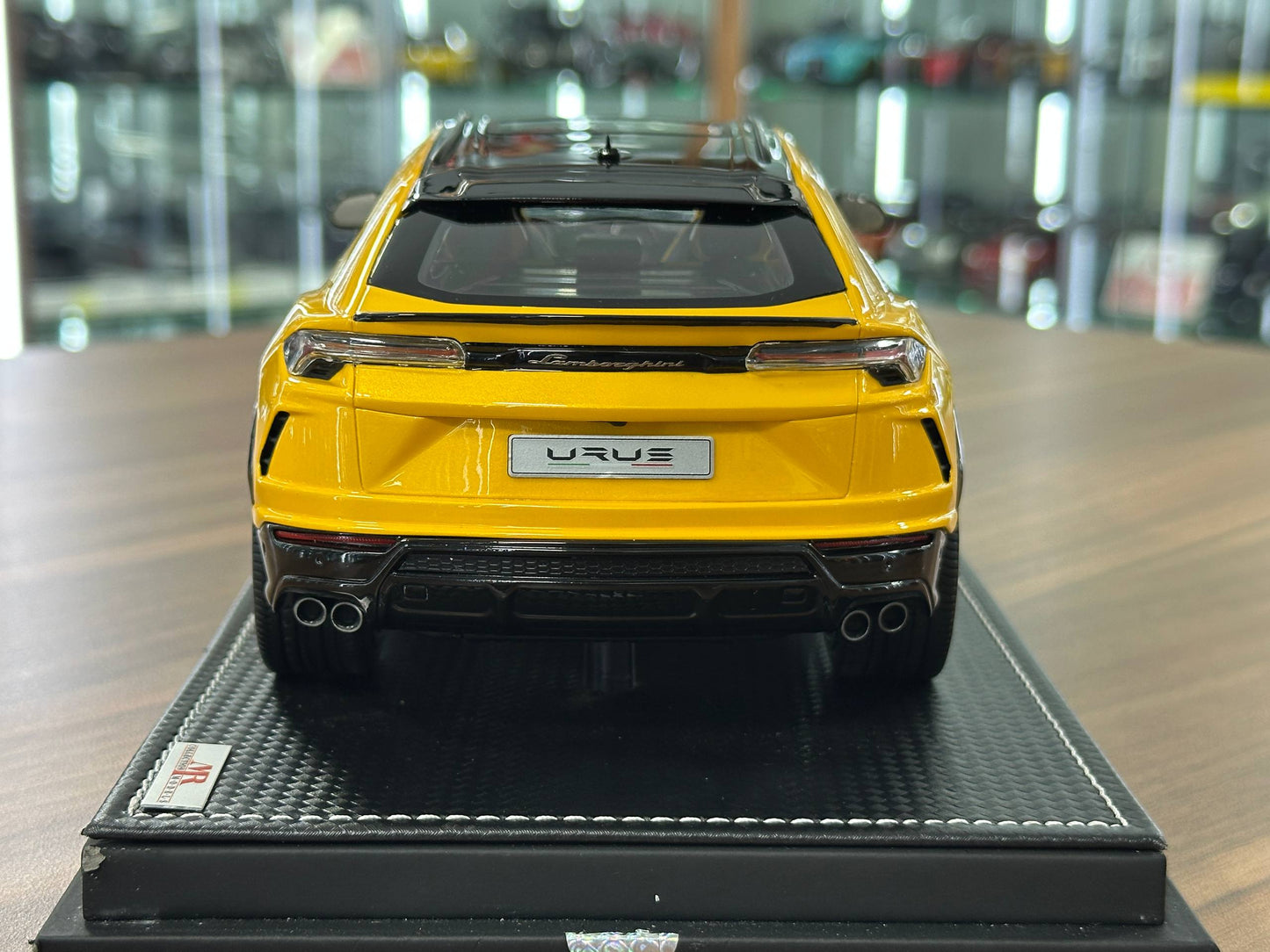 1/18 Resin Lamborghini URUS – MR Collection Model (Special Made, Yellow Gold)