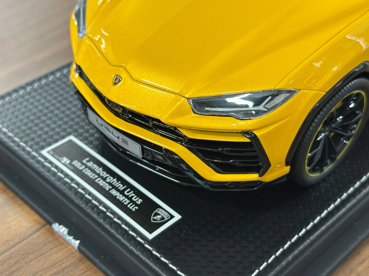 1/18 Resin Lamborghini URUS – MR Collection Model (Special Made, Yellow Gold)