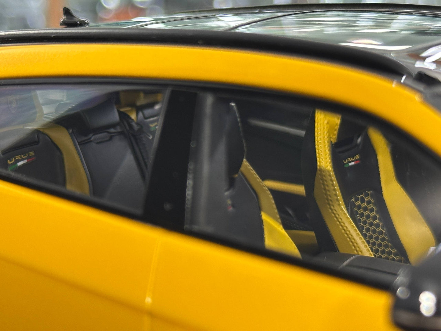 1/18 Resin Lamborghini URUS – MR Collection Model (Special Made, Yellow Gold)