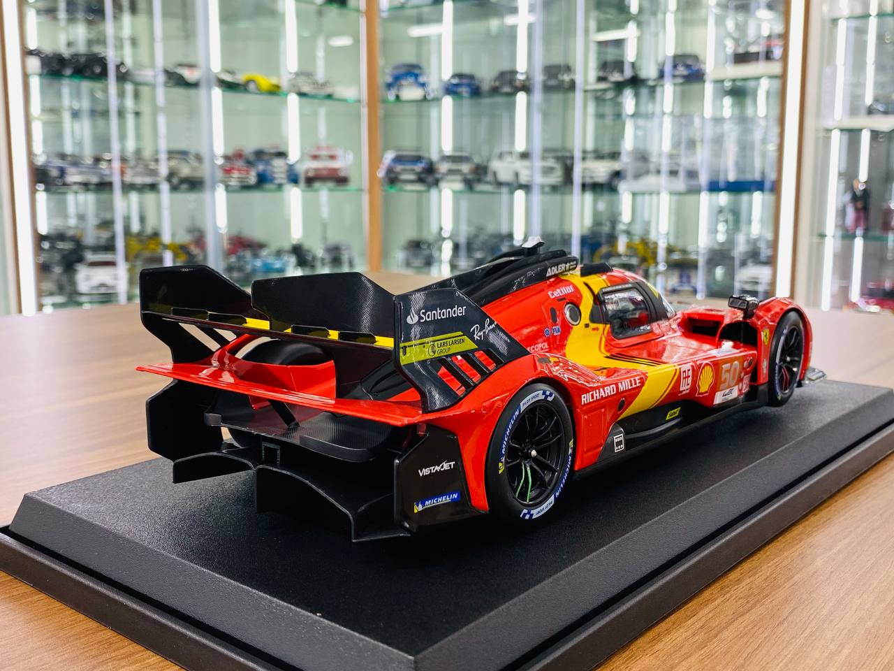 1/18 Metal Diecast Bburago Ferrari 499P #50 24h Le mans Red / yellow