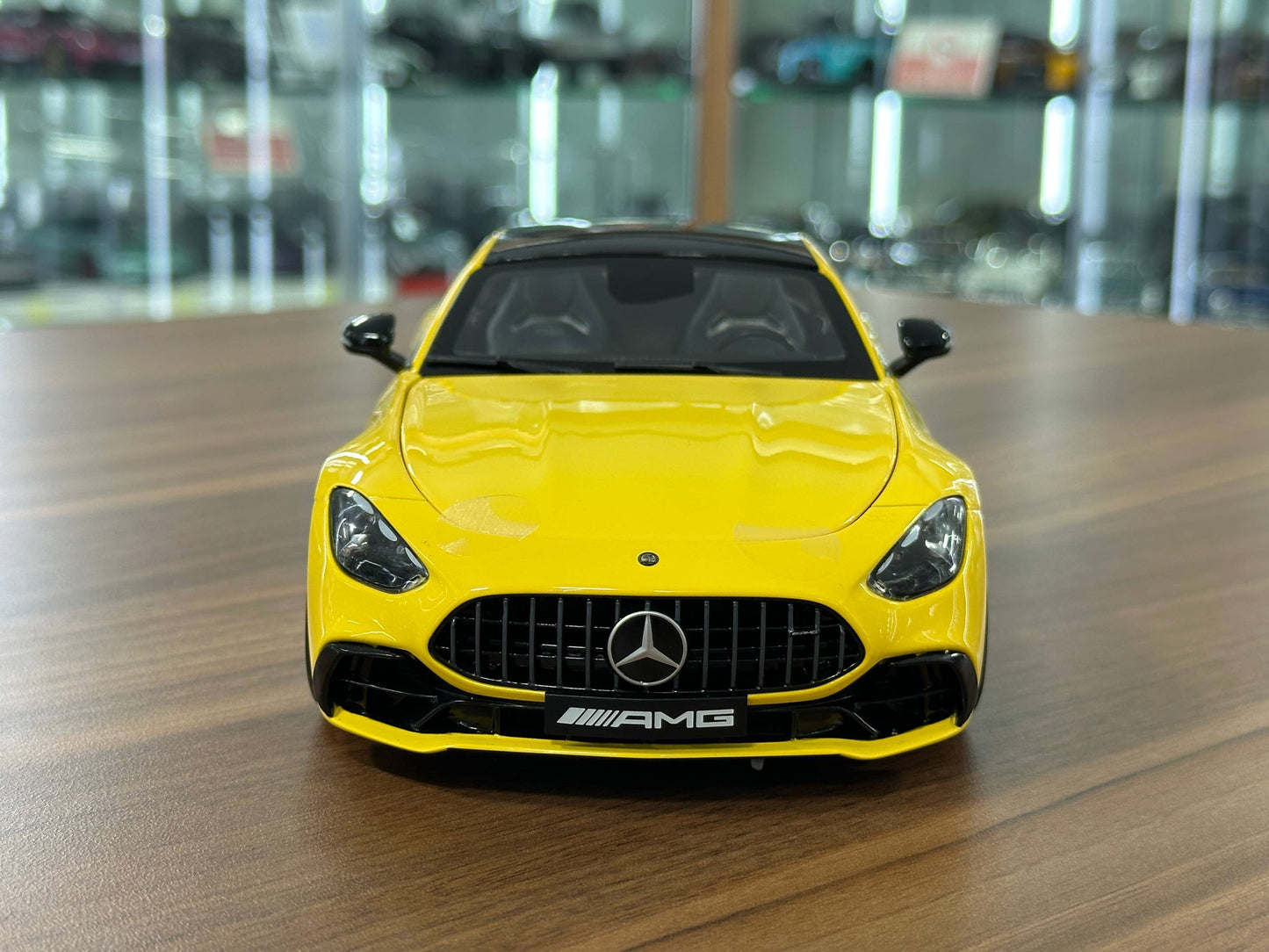 Norev Dealer Edition Mercedes-Benz AMG GT 43 Coupé (C192) 2024 – Sunny Yellow – 1:18 Diecast Model (Full Opening)