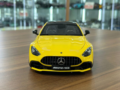 Norev Dealer Edition Mercedes-Benz AMG GT 43 Coupé (C192) 2024 – Sunny Yellow – 1:18 Diecast Model (Full Opening)