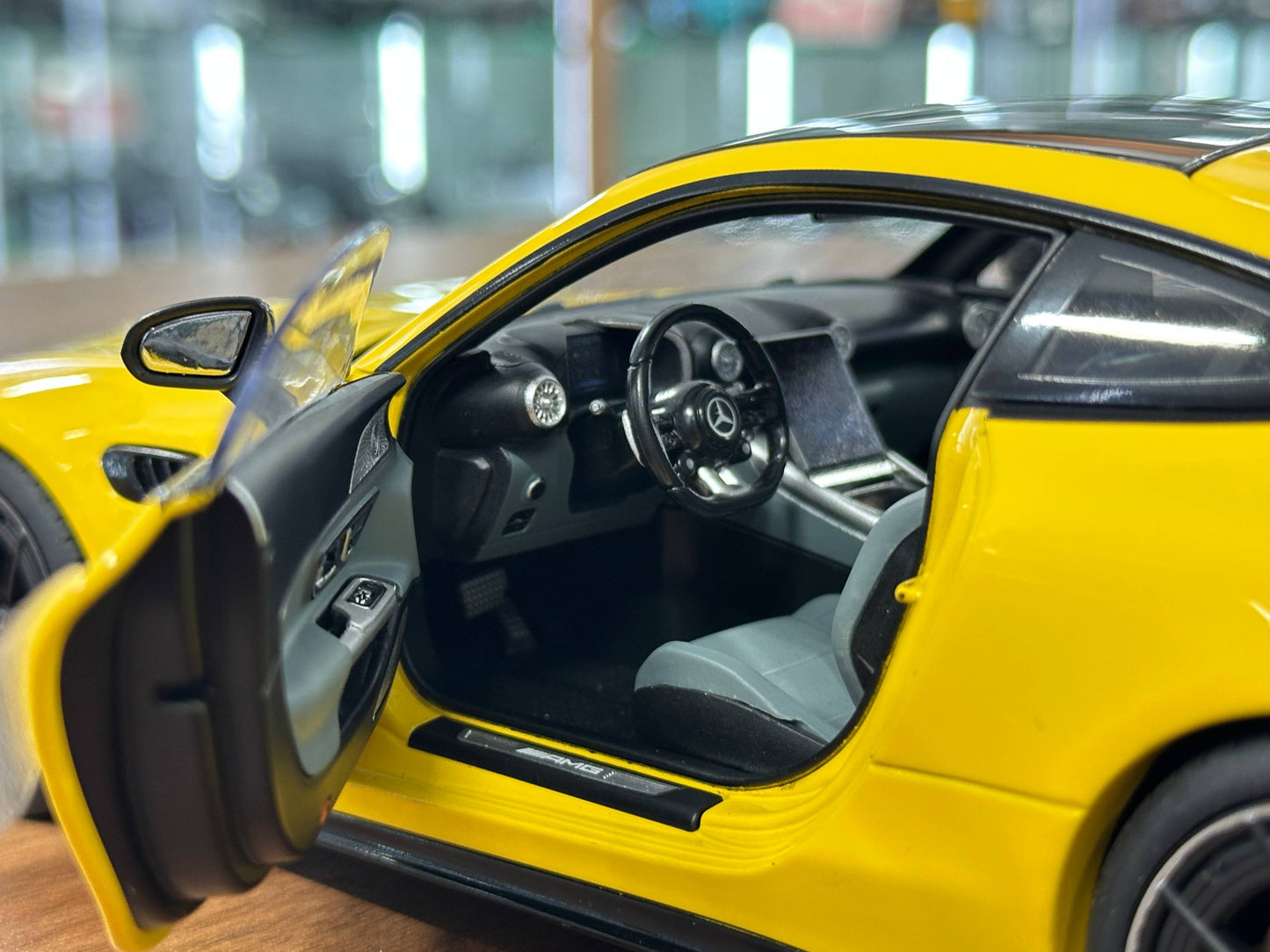 Norev Dealer Edition Mercedes-Benz AMG GT 43 Coupé (C192) 2024 – Sunny Yellow – 1:18 Diecast Model (Full Opening)
