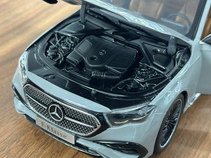 1/18 Diecast Mercedes-Benz E-Class E450 W214 2024 – Alpine Grey Solid – iScale Dealer Edition