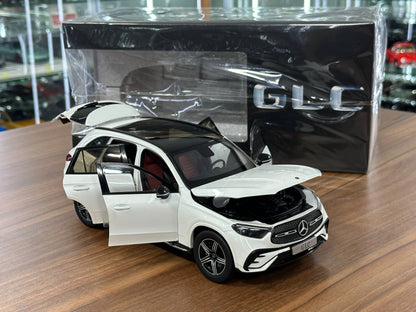 1:18 Diecast iScale Dealer Edition Mercedes-Benz GLC (X254) 2022 – Opalite White – (Full Opening)