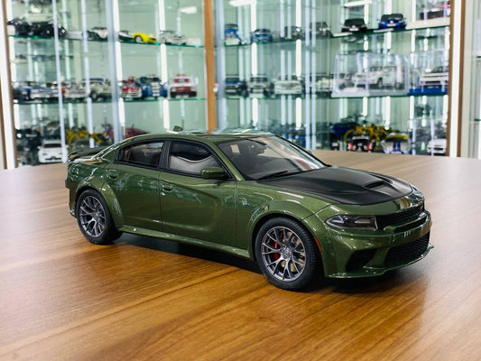 1/18 Resin Dodge Charger SRT Hellcat Wide Body Green GT Spirit Model Car