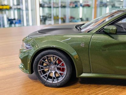 1/18 Resin Dodge Charger SRT Hellcat Wide Body Green GT Spirit Model Car