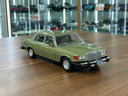 1:18 Diecast Norev Dealer Edition Mercedes-Benz 450 SEL (W126) US TV-Version 1979 – Green (Full Opening)