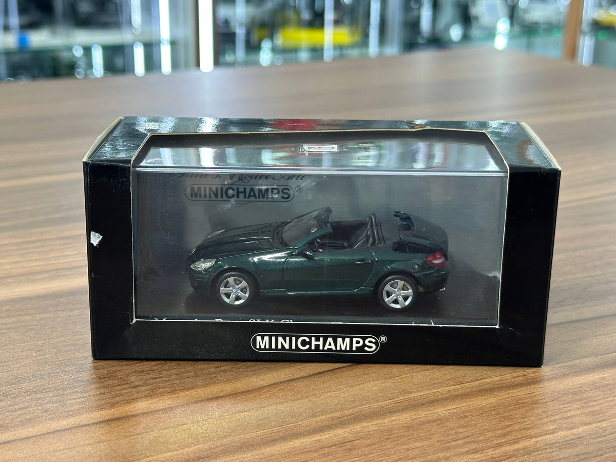 1/43 Diecast Model Minichamps Mercedes-Benz SLK Class 2004 in Green Metallic