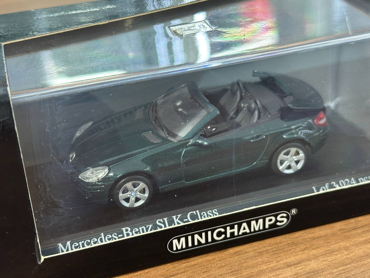 1/43 Diecast Model Minichamps Mercedes-Benz SLK Class 2004 in Green Metallic