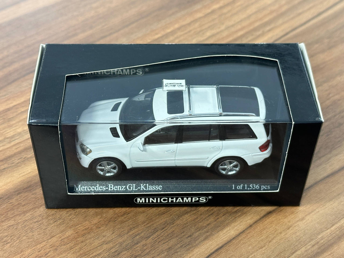 Minichamps Mercedes-Benz GL Class 2006 White - 1/43 Diecast Model