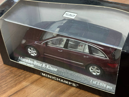 Dealer Edition BMW X4 – Black Sapphire Metallic – 1:43 Diecast Model