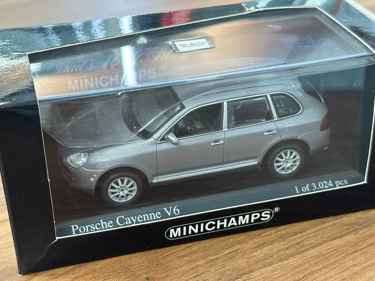 Minichamps Porsche Cayenne V6 2003 - Grey Metallic - 1/43 Diecast Model