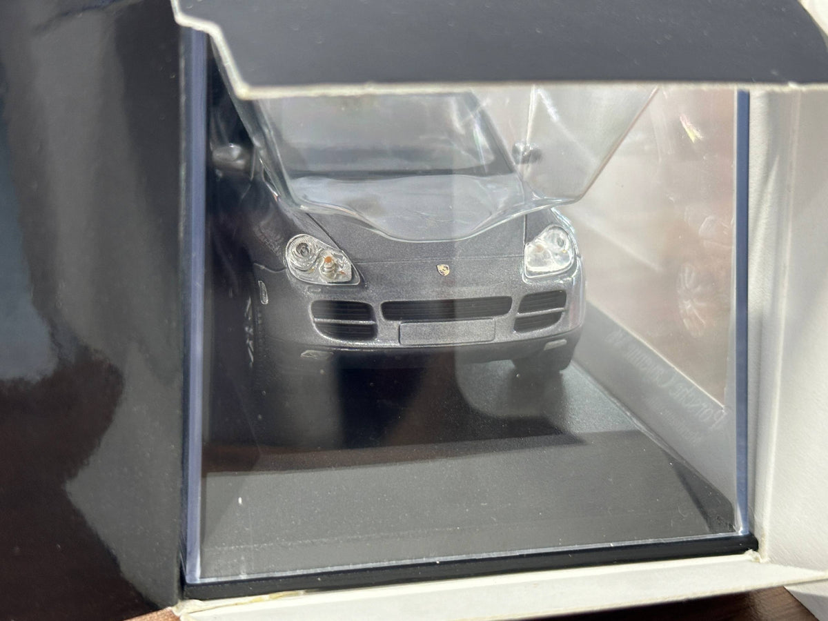 Minichamps Porsche Cayenne V6 2003 - Grey Metallic - 1/43 Diecast Model