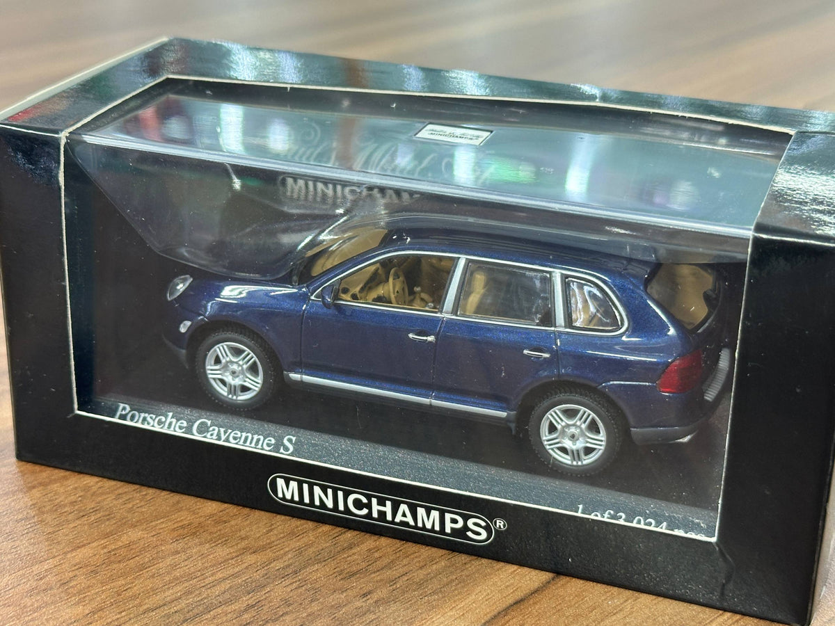 Minichamps Porsche Cayenne S 2002 Blue Metallic - 1/43 Diecast Model