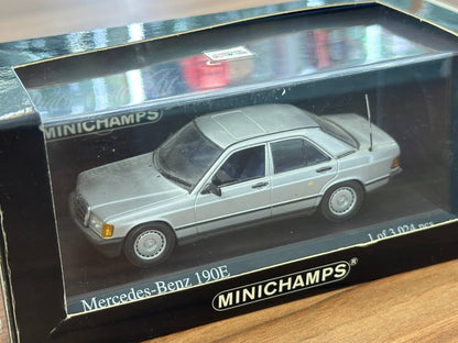 Minichamps Mercedes-Benz 190E 1984 silver - 1/43 Diecast Model