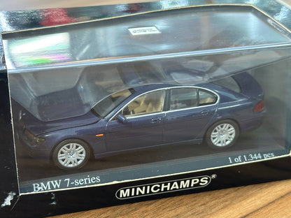 1/43 Diecast Model Minichamps BMW 7 Series 2001 in Blue Metallic