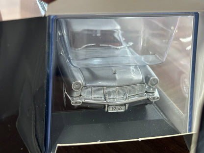 1/43 Diecast Model Minichamps Lincoln Continental MK II 1956 in Silver