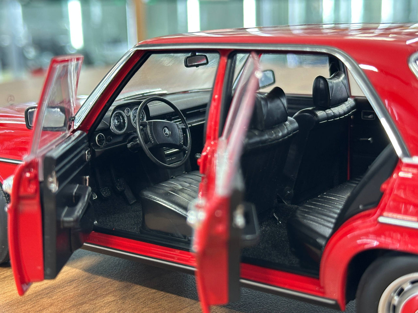Norev Dealer Edition Mercedes-Benz 200 (W115) E-Class 1973 – Red – 1:18 Diecast Model (Full Opening)